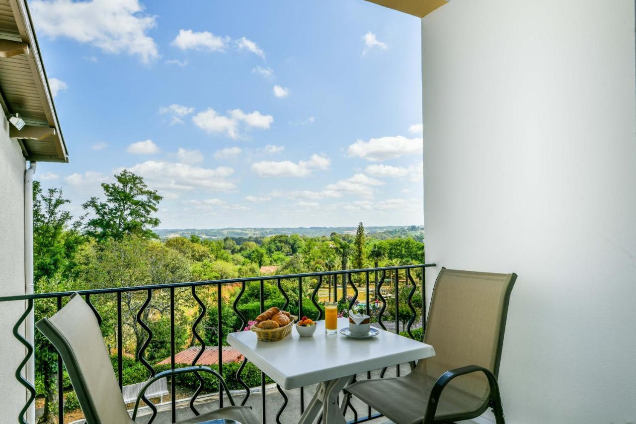 Hotel Aux Tauzins Montfort-en-Chalosse Esterno foto