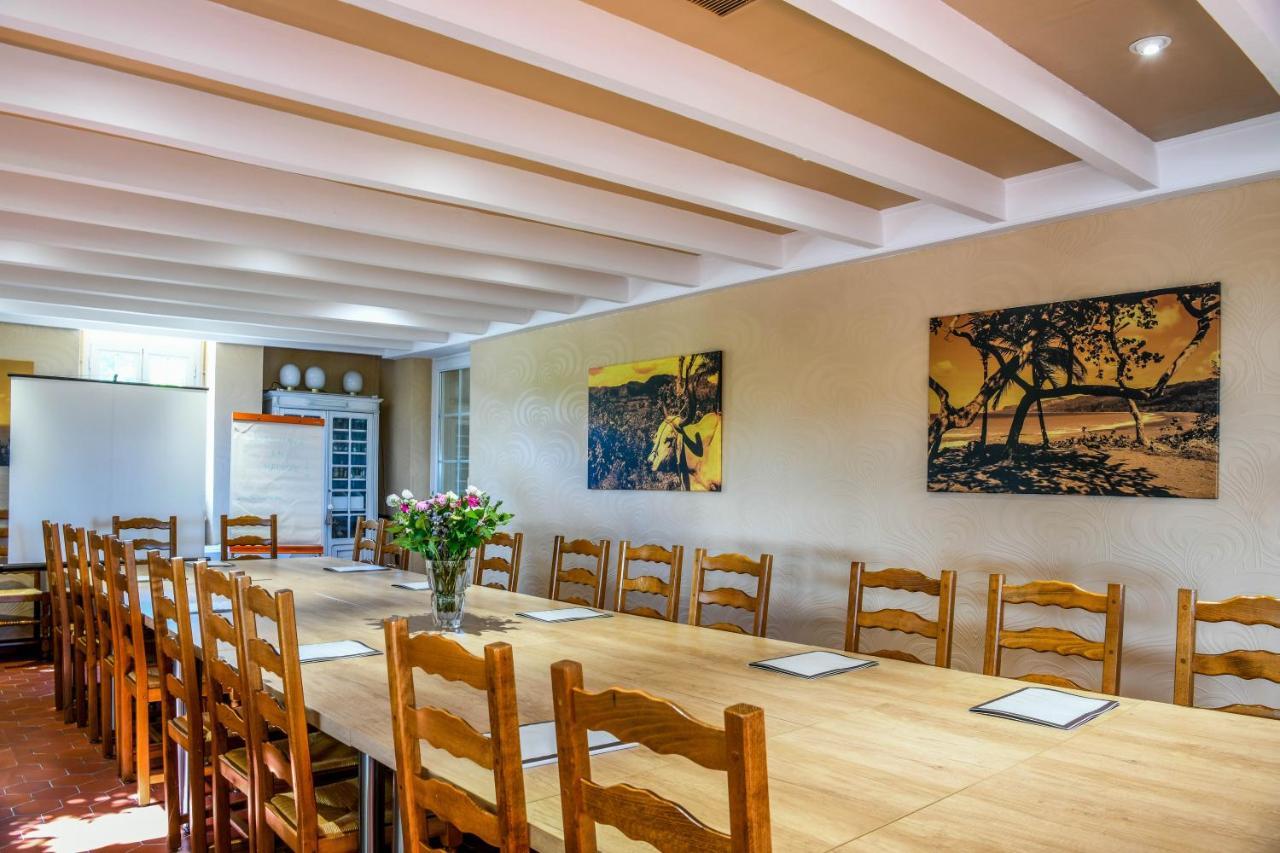 Hotel Aux Tauzins Montfort-en-Chalosse Esterno foto