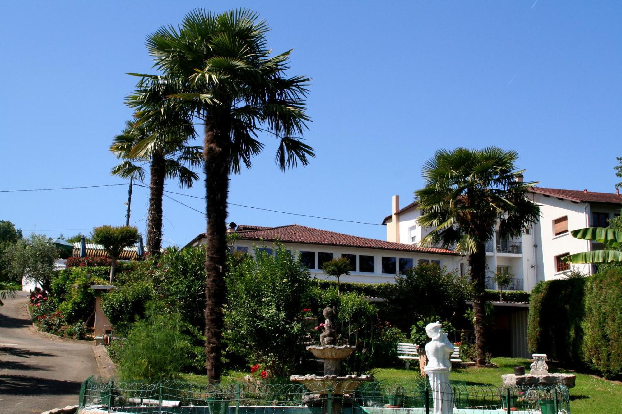 Hotel Aux Tauzins Montfort-en-Chalosse Esterno foto